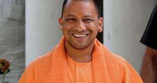 मुख्यमंत्री योगी आदित्यनाथ आज सुबह यूपी सरकार की अहम कैबिनेट बैठक में पहुंचे