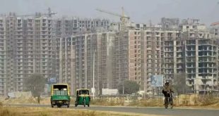 नोएडा में 50 से ज्यादा बिल्डरों पर बड़ी कार्रवाई: बैंक खाते फ्रीज़, प्रोजेक्ट्स होंगे सील