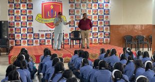 एचपी इंटरनेशनल स्कूल में मॉक ड्रिल और ब्लैकआउट प्रैक्टिस: रिटायर लेफ्टिनेंट सतीश चंद्रा सिंह ने दिए आपदा प्रबंधन के अहम गुर