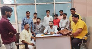 नगर के बिल्सी रोड स्थित आनंद क्लिनिक पर निशुल्क स्वास्थ्य शिविर का आयोजन किया गया