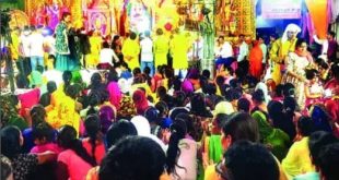 खाटू श्याम बाबा के सुंदर भजनों की प्रस्तुति दी