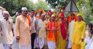 गांव कुआंडांडा में द्वितीय श्री विष्णु पंच कुंडात्मक महायज्ञ के आयोजन के पहले दिन भव्य कलश यात्रा निकाली गई